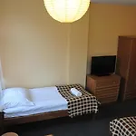 Проживание в семье Zlocien *